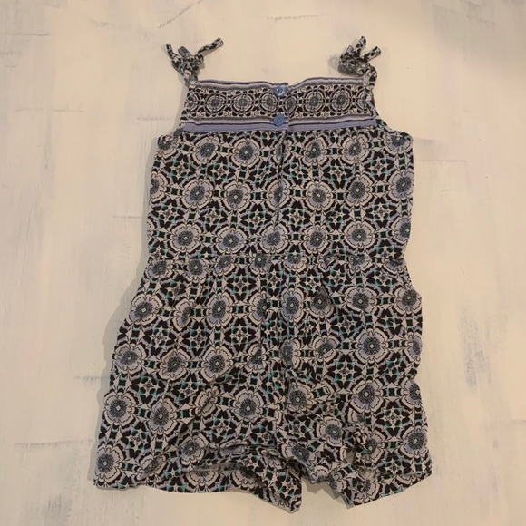 Baby Gap Romper 4t - Picture 2 of 3